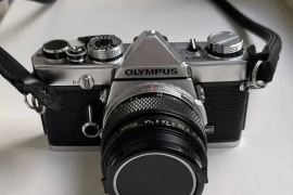 Продам, Olympus om-1 + 50/1.8 в отличном состоянии