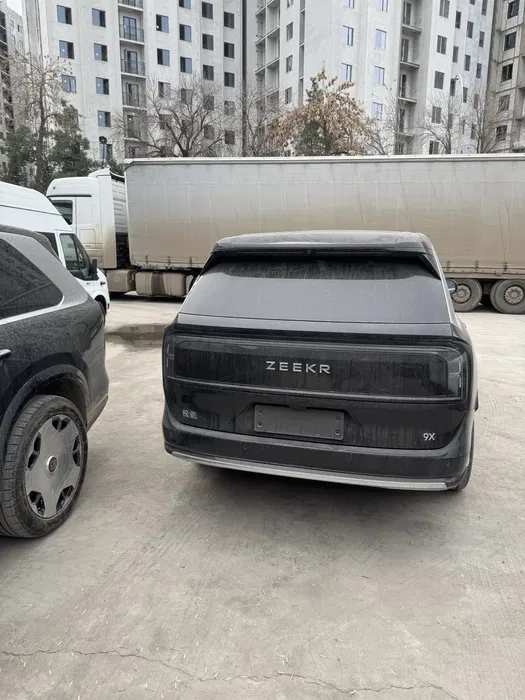 Zeekr 9x Ultra 70kVt  Тошкентда мавжуд