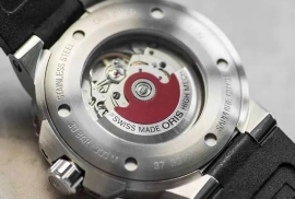 Sotaman, Швейцарские часы фирмы Oris Aquis. Механические с автоподзаводом.