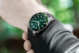 Sotaman, Швейцарские часы фирмы Oris Aquis. Механические с автоподзаводом.