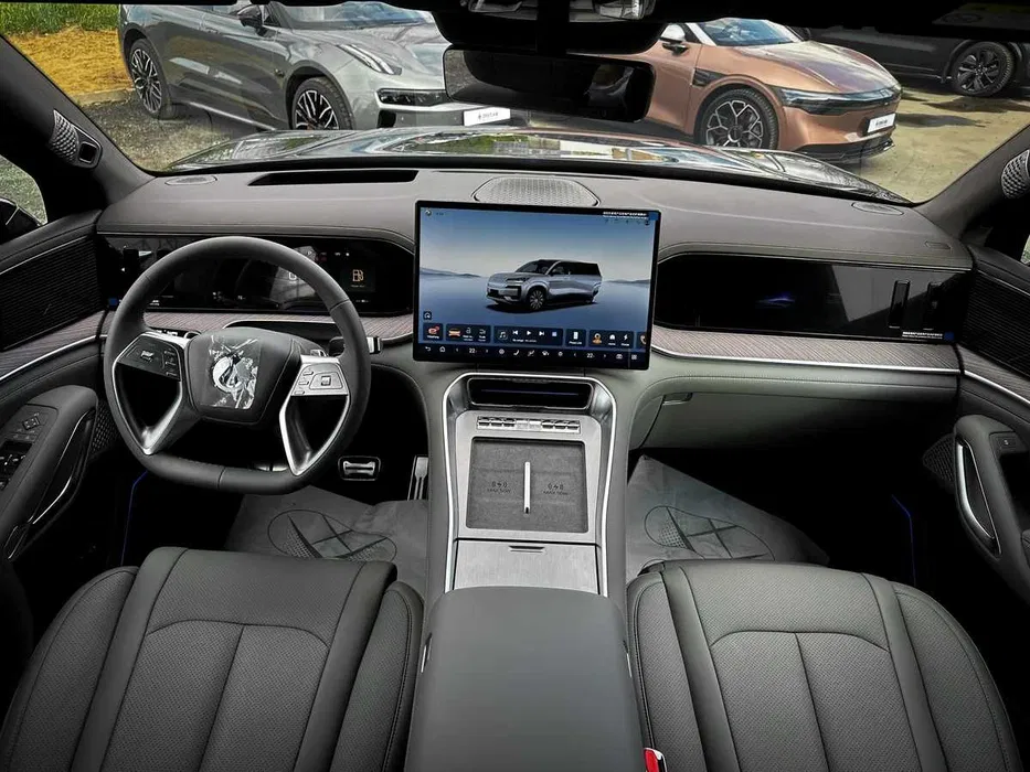 Продается гибридный внедорожник Denza N9 (full version)