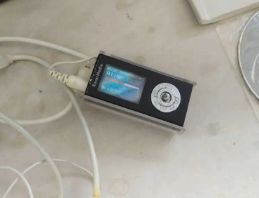 Продам, MP3-плеер RoverMedia Aria Z5