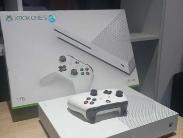 Игровая приставка XBOX One S 1 ТБ