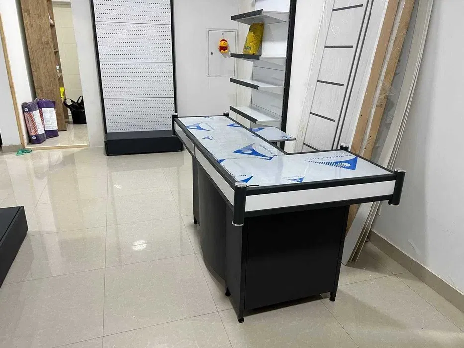 kassa stol magazinga