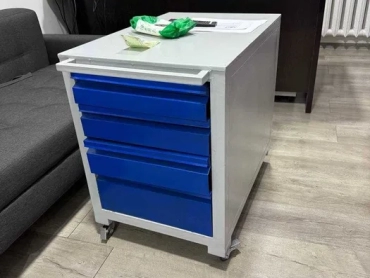 Продам, Верстак металлический, лабораторный верстак, Слесарный верста