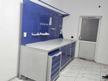 Продам, Верстак металлический, лабораторный верстак, Слесарный верста