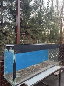 Продам, Продаётся аквариум,состояние среднее,вода не протекает.