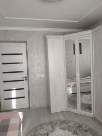 Продам, Яккасарой р-н, тц NEXT олдида 3 хонали квартира сотилади. TL