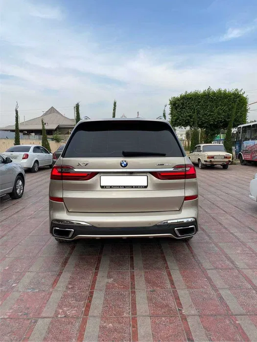 BMW X7 xDrive40i (G07)