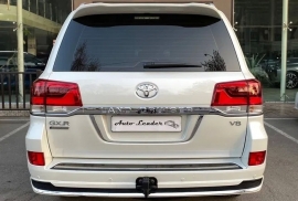 Sotaman, Toyota Land Cruiser 200