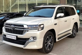 Sotaman, Toyota Land Cruiser 200