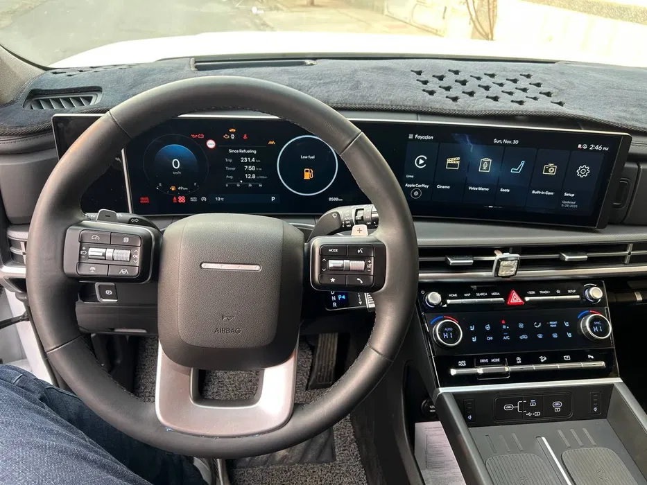 Hyundai Santa fe продаётся есть бартер срочна превезина из Корее