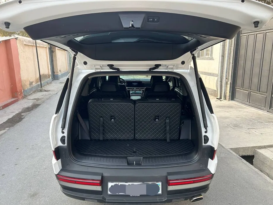 Hyundai Santa fe продаётся есть бартер срочна превезина из Корее