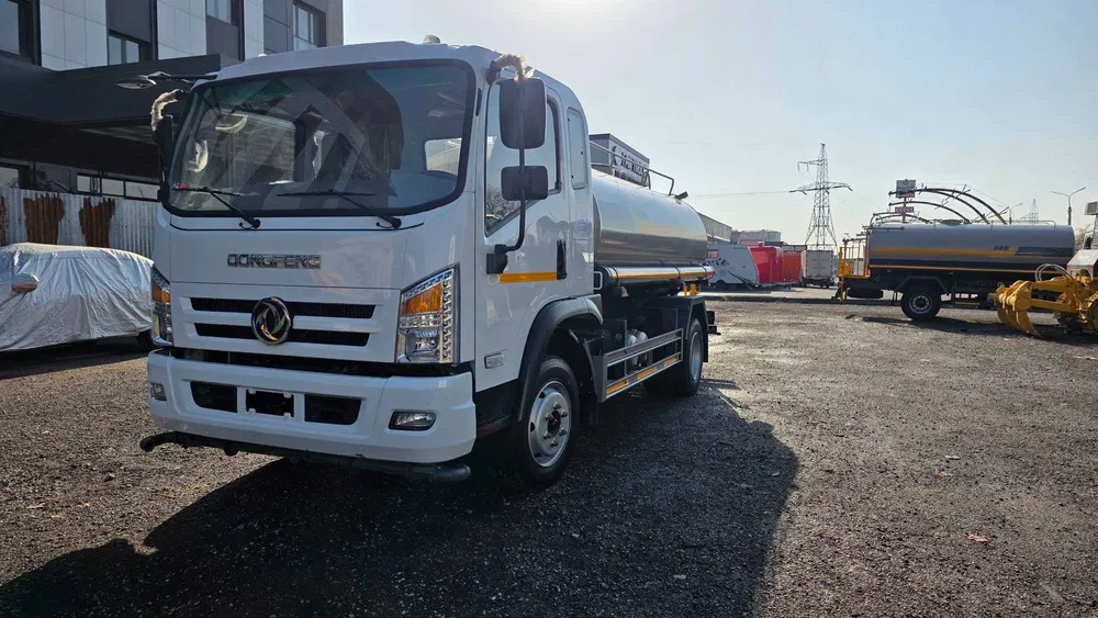 Тайёр 8тон Водовоз (поливомоечная машина)