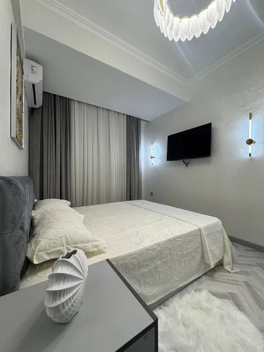 Silk Road Продается 2 комнатная квартира ремонт ул.Сайрам Буз Базар