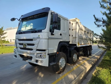Продам, Самосвал HOWO 8x4 CNG - 31 т / 22 куб.м
