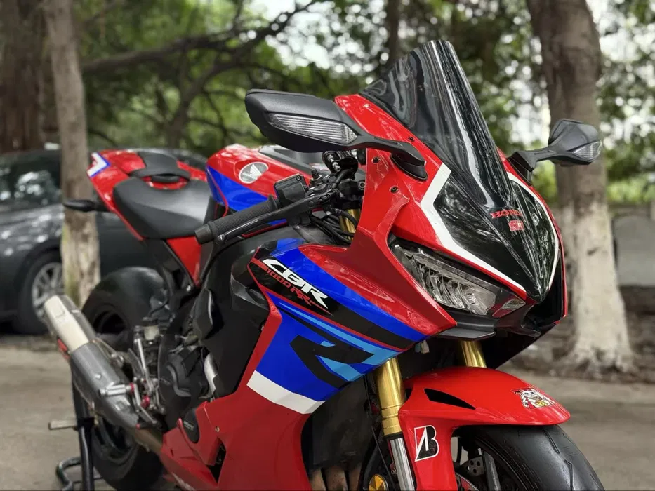 Продаётся CBR1000RR 2017 Fireblade