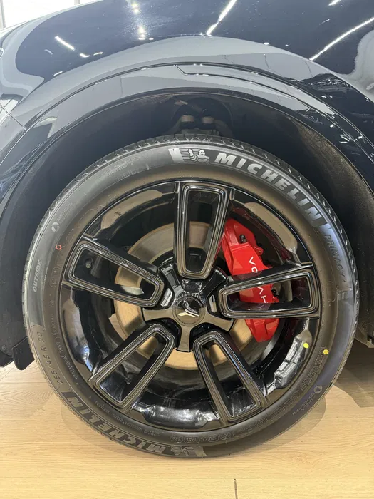 Voyah free 318 Afitsalni avto salon rasmiy kafolat bilan