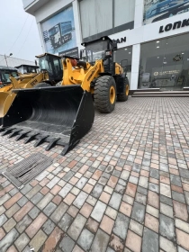 Продам, фронтальный погрузчик Lonking ZL50HC