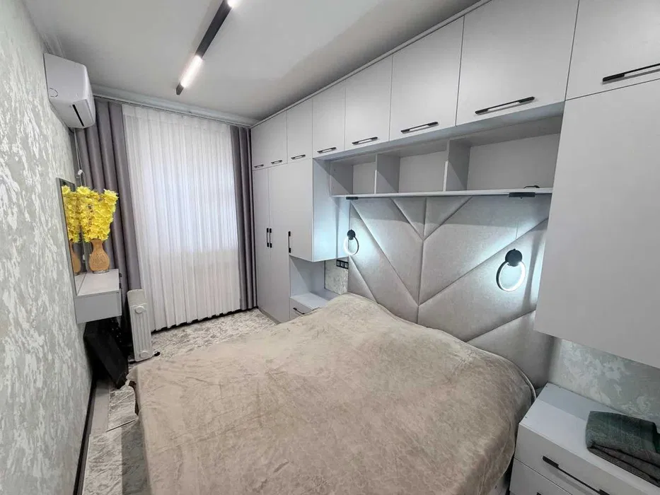 СРОЧНО ! Евро Квартира на Саламатина 3/3/5