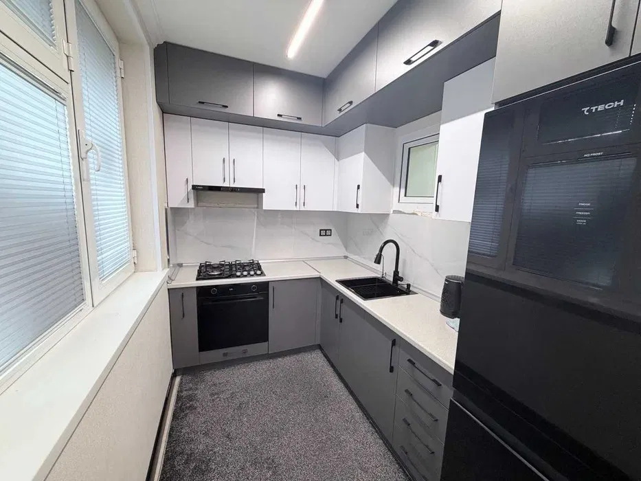 СРОЧНО ! Евро Квартира на Саламатина 3/3/5