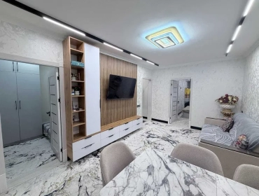 Продам, СРОЧНО ! Евро Квартира на Саламатина 3/3/5