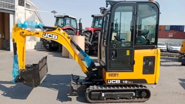 Продам, Продаётся мини гусеничный экскаватор JCB 19C-1