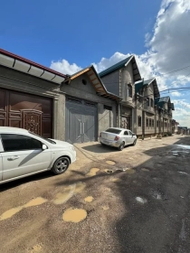 Продам, Уч кахрамон Обод махалла 2.4 сотик 5 хона коробка 2 кават срочно