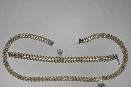 Sotaman, Тилла занжир ва браслет 