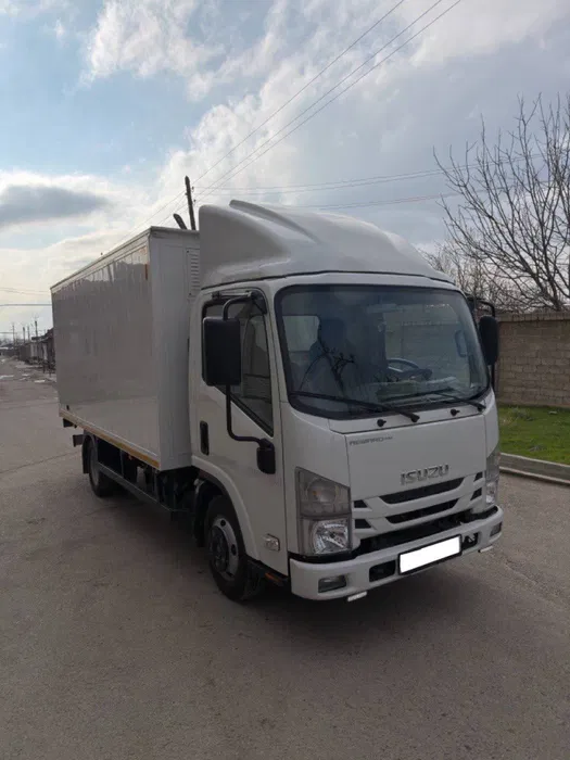 Isuzu NMR77H 2024/25