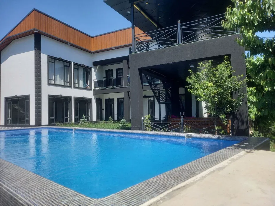 Амирсой & Чимганда Дача сотилади