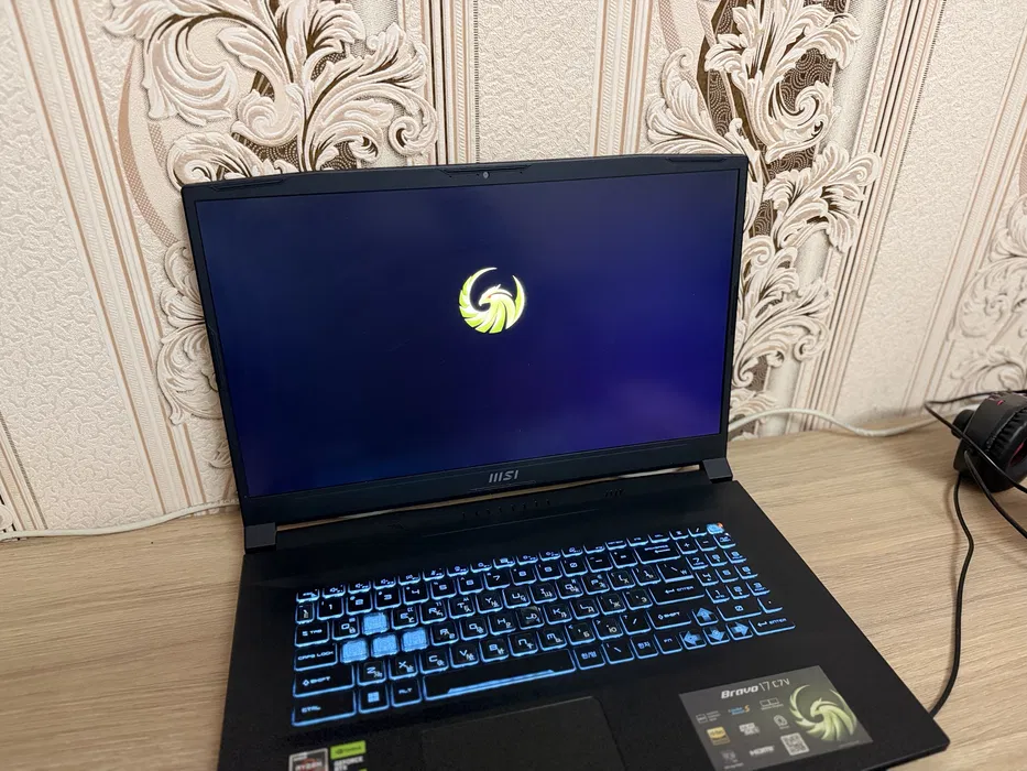 Игровой ноутбук MSI Bravo 17 RTX4060