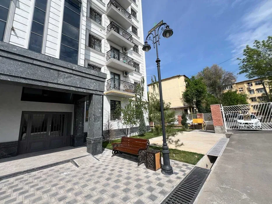 “Mingchinor” yangi turar-joy majmuasi. Kvartira sotiladi. Yunusobod sh., 8 kv.m. (2/3/9 kv.m.)