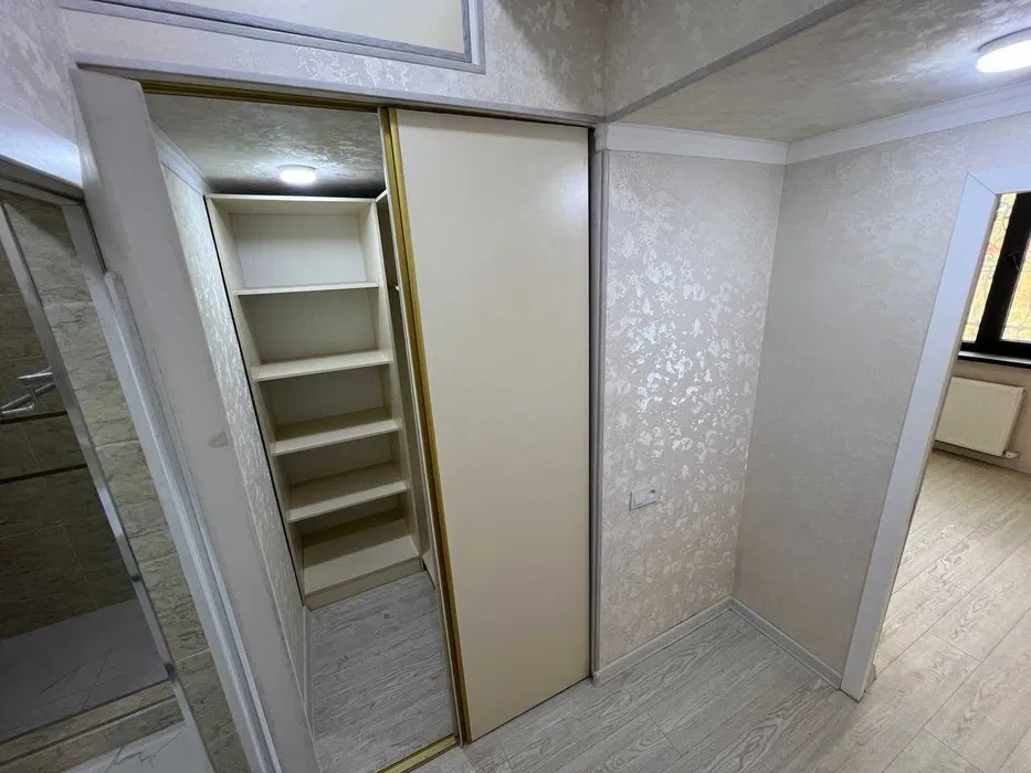 “Mingchinor” yangi turar-joy majmuasi. Kvartira sotiladi. Yunusobod sh., 8 kv.m. (2/3/9 kv.m.)