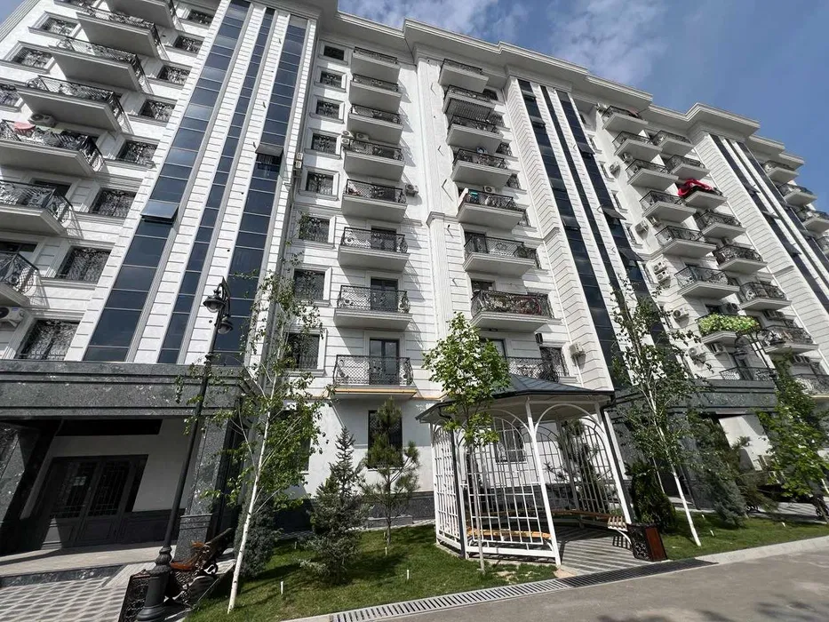 “Mingchinor” yangi turar-joy majmuasi. Kvartira sotiladi. Yunusobod sh., 8 kv.m. (2/3/9 kv.m.)