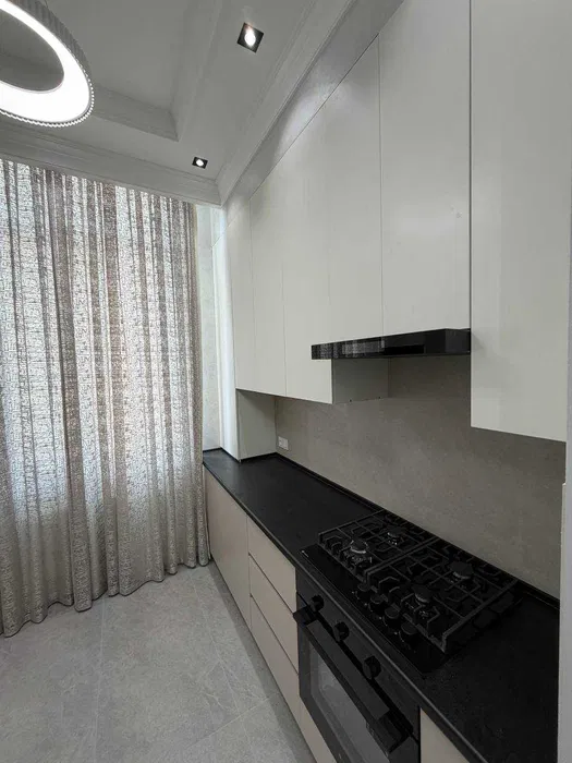 Chinobod 1-qavatda 2 xonali kvartira sotiladi.