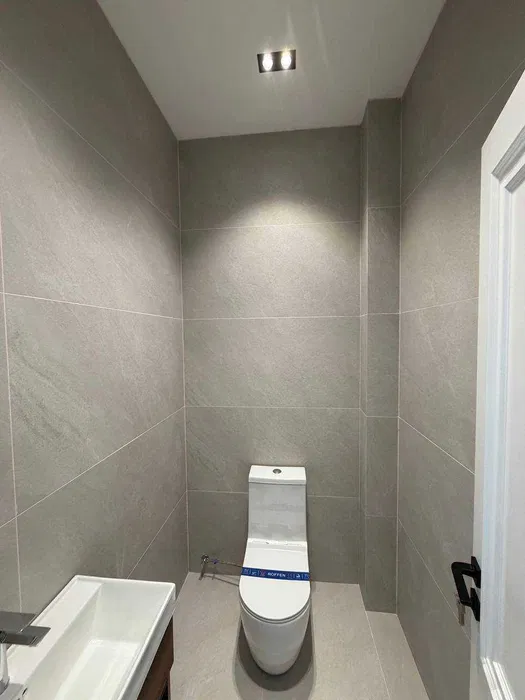 Chinobod 1-qavatda 2 xonali kvartira sotiladi.