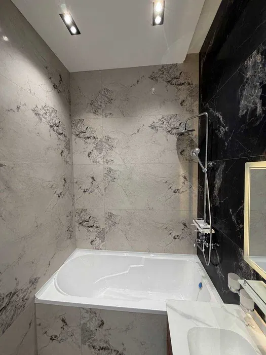 Chinobod 1-qavatda 2 xonali kvartira sotiladi.