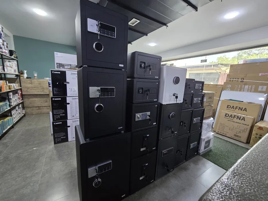 Скидка! Сейф Deli ET530 перечисление и доставка есть