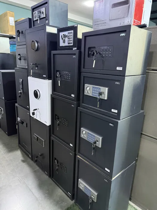 Скидка! Сейф Deli ET530 перечисление и доставка есть