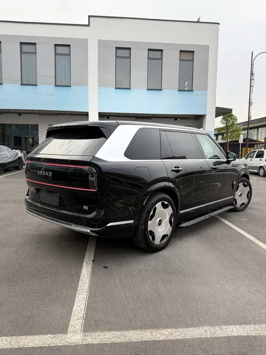 Zeekr 9X Ultra 70 kW full option