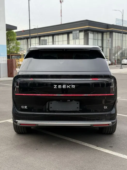 Zeekr 9X Ultra 70 kW full option