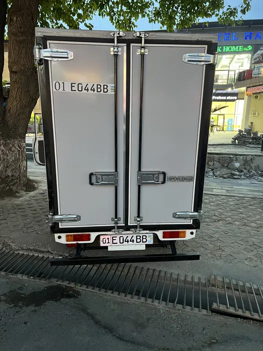 Labo 2025. Kraskasi Toza, tent qilingan