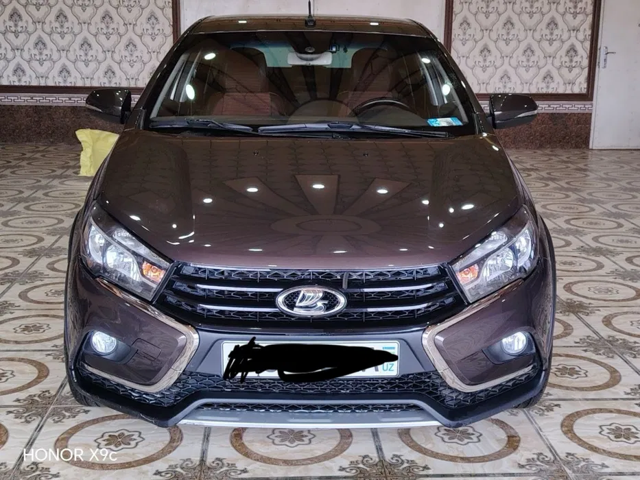 Lada vesta cros 1.8