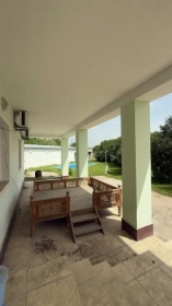 Продам, Продаётся уютная дача с большим земельным участком