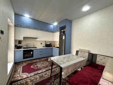 Продам, Shoshilinch!!! Uy va uchastka sotiladi. Belgilangan joy: Davlat yo'l politsiyasi garaji.