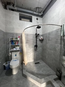 Продам, Shoshilinch!!! Uy va uchastka sotiladi. Belgilangan joy: Davlat yo'l politsiyasi garaji.