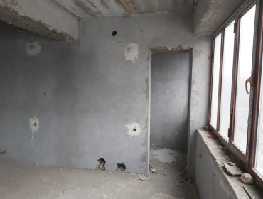 Продам, Kvartira sotiladi 97 m² yangi uy g‘ishtli. Gaz, elektr, suv doimiy Xon