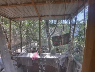 Продам, 1 Хонали жой сотилади. Гиштдан курилган домда