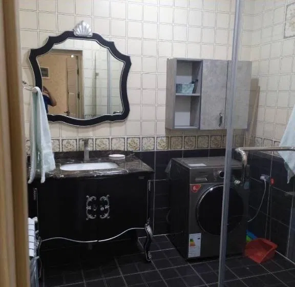 Аренда Мирабадский р-н шикарный болщой дом